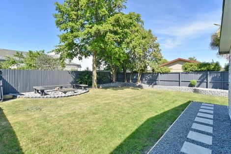 Photo of property in 5 Hegan Place, Rangiora, 7400