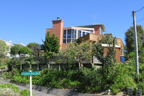 Photo of property in 1/85 Castor Bay Road, Castor Bay, Auckland, 0620