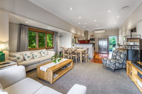 Photo of property in 6 Waterfront Road, Mangere Bridge, Auckland, 2022