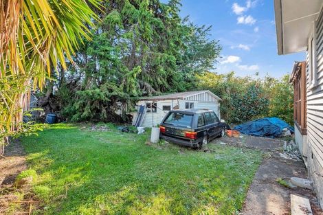 Photo of property in 14 Geordie Street, Henderson, Auckland, 0612