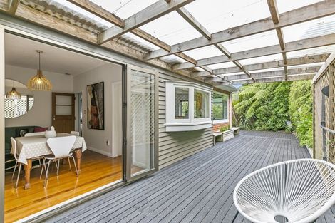 Photo of property in 10 Sydenham Street, Northland, Wellington, 6012