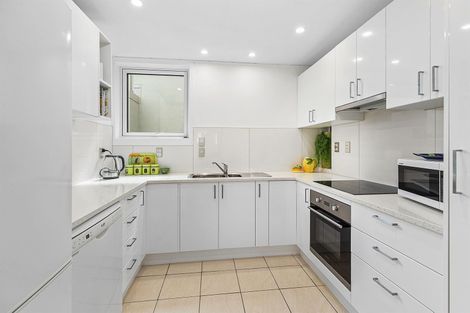 Photo of property in Highwic, 32u1 Hobson Street, Thorndon, Wellington, 6011