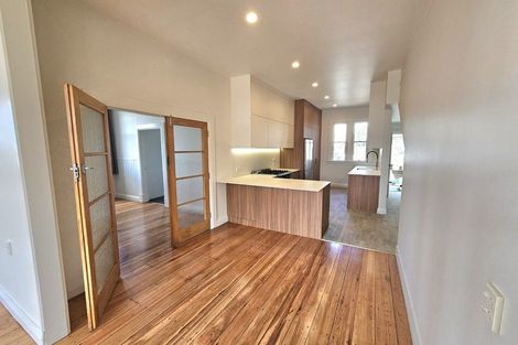 Photo of property in 512 Devon Street East, Strandon, New Plymouth, 4312