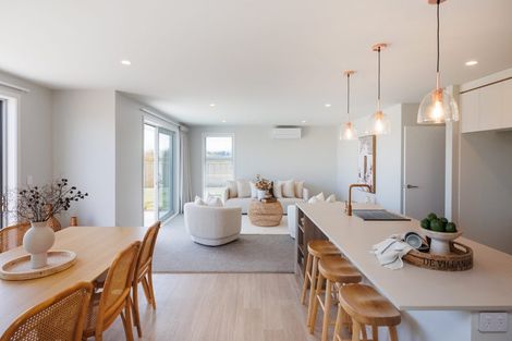 Photo of property in 68 Atlantic Drive, Fitzherbert, Palmerston North, 4410