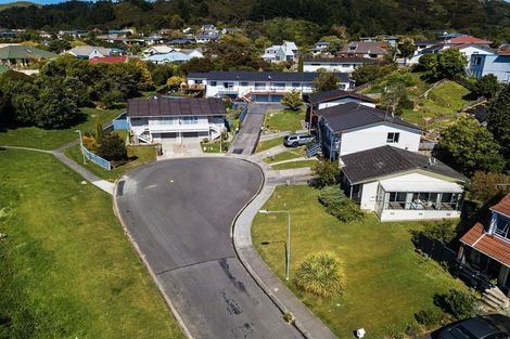 Photo of property in 5 Halyard Place, Whitby, Porirua, 5024