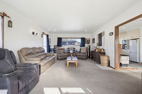 Photo of property in 296 Waikawa Road, Waikawa, Picton, 7220