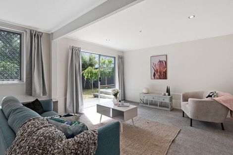 Photo of property in 42a Woodglen Road, Glen Eden, Auckland, 0602