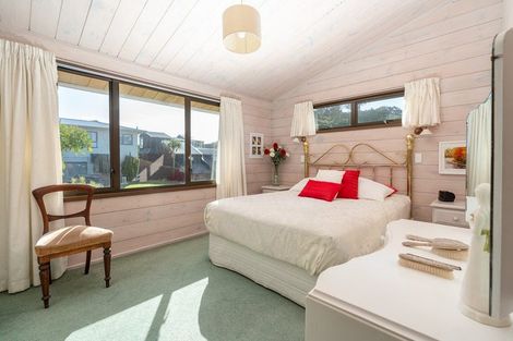 Photo of property in 168 Orangi Kaupapa Road, Northland, Wellington, 6012