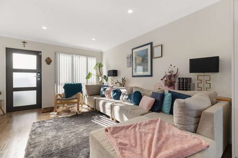Photo of property in 9 Lovely Lane, Manurewa, Auckland, 2102