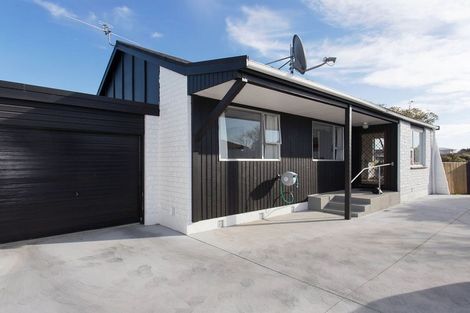 Photo of property in 8 Ashwood Street, Parklands, Christchurch, 8083