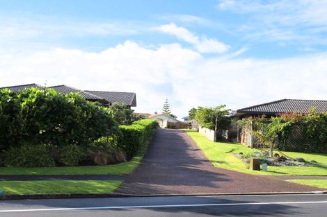 Photo of property in 78 Golfland Drive, Golflands, Auckland, 2013