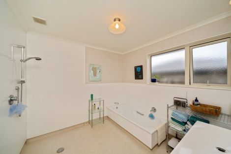 Photo of property in 34 Montague Grove, Stratford, 4332