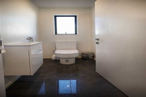 Photo of property in 8c Defoe Place, Waltham, Christchurch, 8023