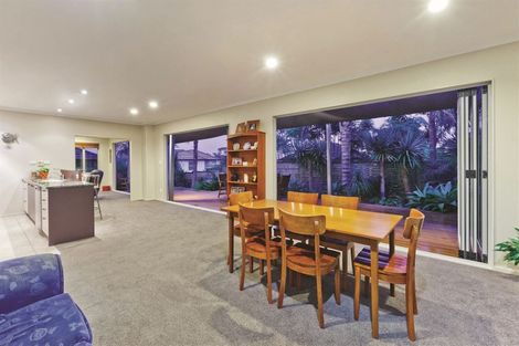 Photo of property in 162 Kittiwake Drive, Schnapper Rock, Auckland, 0632