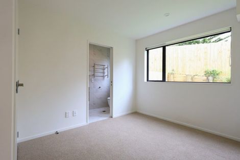 Photo of property in 25 Hutchinson Avenue, New Lynn, Auckland, 0600
