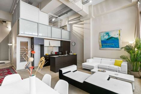 Photo of property in Stadium Garden Flats, 113/107 Thorndon Quay, Pipitea, Wellington, 6011