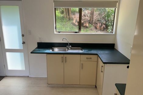 Photo of property in 12 Glenvale Place, Totara Vale, Auckland, 0629