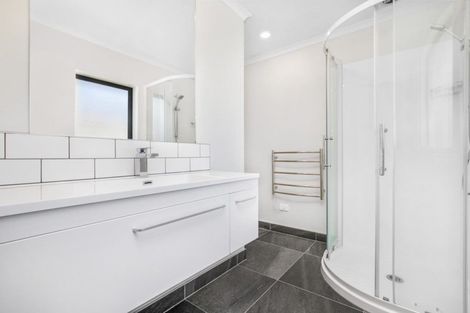 Photo of property in 4 Rays Way, Tuakau, 2121