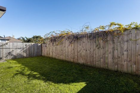 Photo of property in 1/4 Searancke Place, Fairfield, Hamilton, 3214
