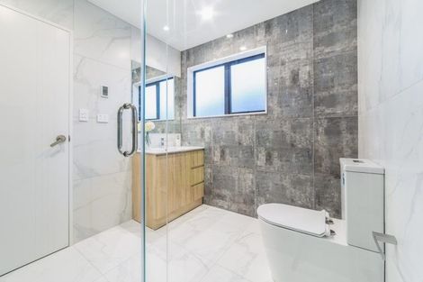 Photo of property in 15 Kearns Drive, Hobsonville, Auckland, 0616