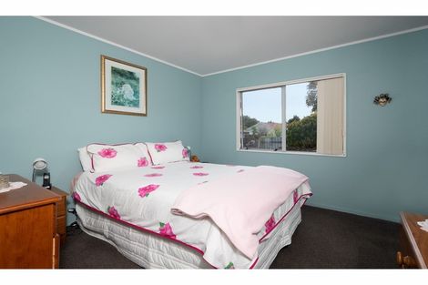 Photo of property in 1/16 Starforth Place, Henderson, Auckland, 0612