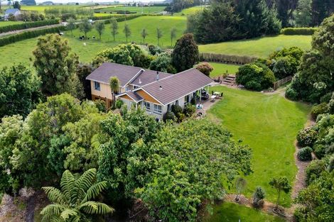 Photo of property in 174 South Road, Hawera, 4610