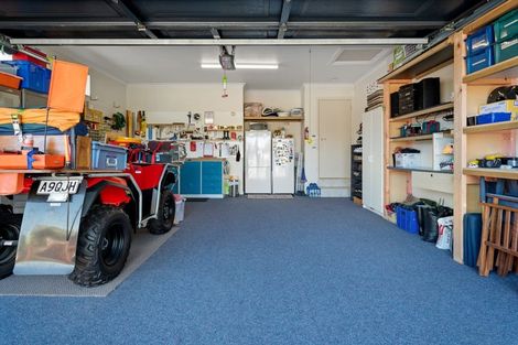 Photo of property in 6 Golden Courie Close, Papamoa Beach, Papamoa, 3118