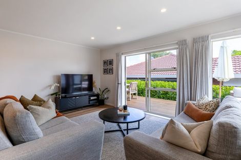 Photo of property in 1a Compass Place, Te Atatu Peninsula, Auckland, 0610