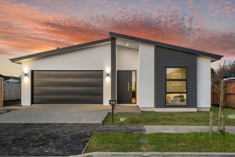 Photo of property in 13 Wexford Crescent, Halswell, Christchurch, 8025