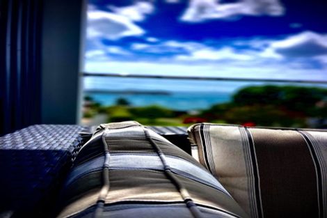 Photo of property in 21 Tindalls Bay Road, Tindalls Beach, Whangaparaoa, 0930