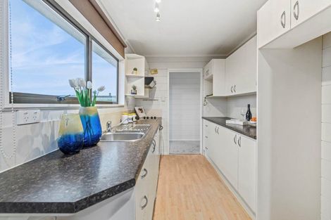 Photo of property in 28a Vincent Street, Howick, Auckland, 2014