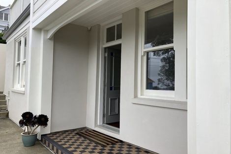 Photo of property in 18 Central Terrace, Kelburn, Wellington, 6012