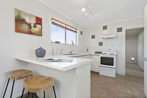 Photo of property in 13 Tamahere Drive, Glenfield, Auckland, 0629