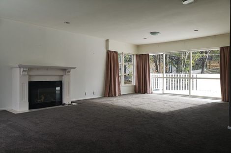 Photo of property in 90 Beach Road, Mellons Bay, Auckland, 2014