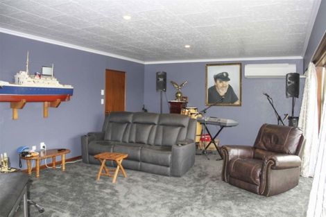 Photo of property in 5 Papatotara Road, Tuatapere, 9620
