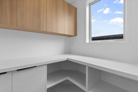 Photo of property in 2/11 Tamihana Avenue, Fairfield, Hamilton, 3214