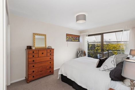 Photo of property in 22 Derenzy Place, Avonhead, Christchurch, 8042