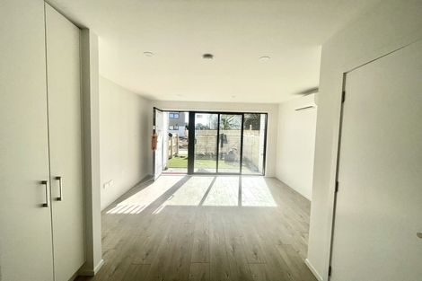 Photo of property in 15/39 Pakuranga Road, Pakuranga, 2010