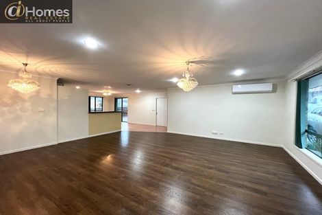 Photo of property in 5 Rosebay Rise, Henderson, Auckland, 0610