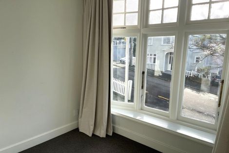 Photo of property in Newman Court Apartments, 2 Newman Terrace, Thorndon, Wellington, 6011