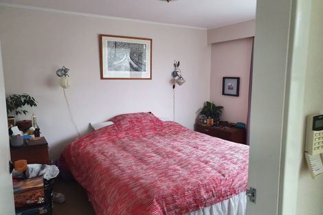 Photo of property in 1 Holmes Grove, Naenae, Lower Hutt, 5011