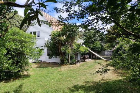 Photo of property in 404 Muritai Road, Eastbourne, Lower Hutt, 5013