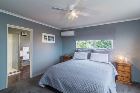 Photo of property in 126 Matai Road, Raumati South, Paraparaumu, 5032