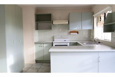 Photo of property in 2/56 Larnoch Road, Henderson, Auckland, 0610