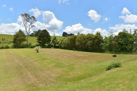 Photo of property in 305 Whananaki Road North, Opuawhanga, Hikurangi, 0181