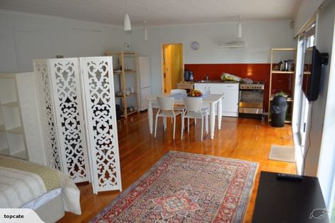 Photo of property in 24 Opou Road, Titirangi, Auckland, 0604