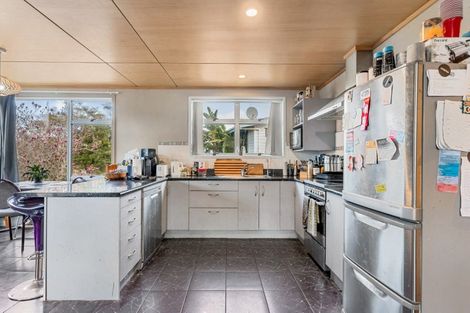 Photo of property in 112 Isabel Street, Whangamata, 3620