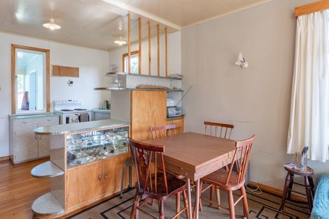 Photo of property in 15 Drake Street, Waikawa Beach, Manakau, 5573