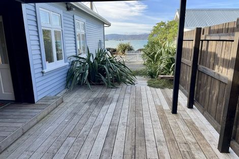 Photo of property in 170 Breaker Bay Road, Breaker Bay, Wellington, 6022