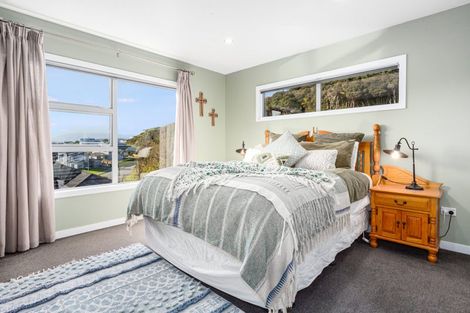 Photo of property in 130 Navigation Drive, Whitby, Porirua, 5024